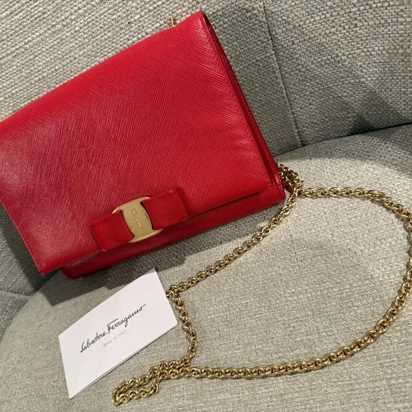 Salvatore Ferragamo Red Vera Bow Gold Chain Crossbody - Picture 3 of 10